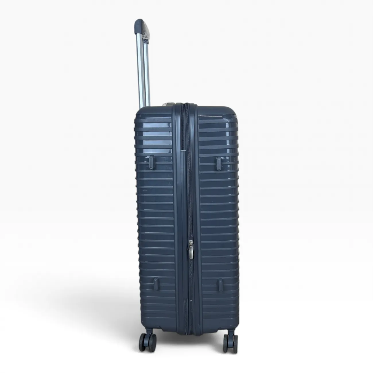 Чемодан полипропилен MYBAG PP812 темно-серый M (средний) купить с доставкой
