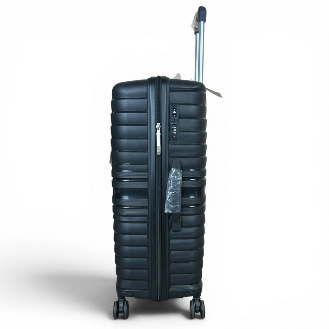 Чемодан полипропилен MYBAG PP823 черный M (средний) купить с доставкой